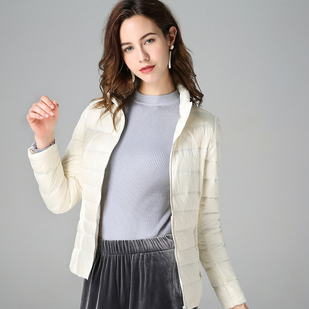 Myra | Ultra-light down jacket with sophisticated pleats