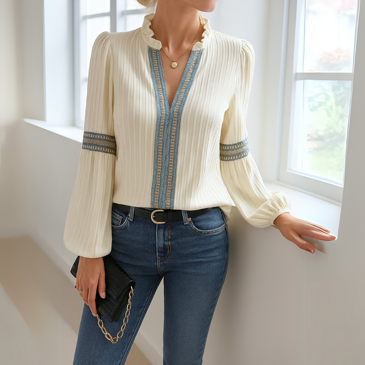 Petra - Lace blouse with V-neck
